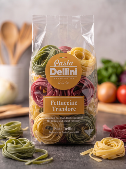 Dreifarbige lange Bandnudeln Fettuccine Tricolore von Pasta Dellini handgemacht in Graz 250g